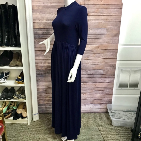 Mock Neck pleated Maxi Dress PRICE FIRM - Picture 7 of 7